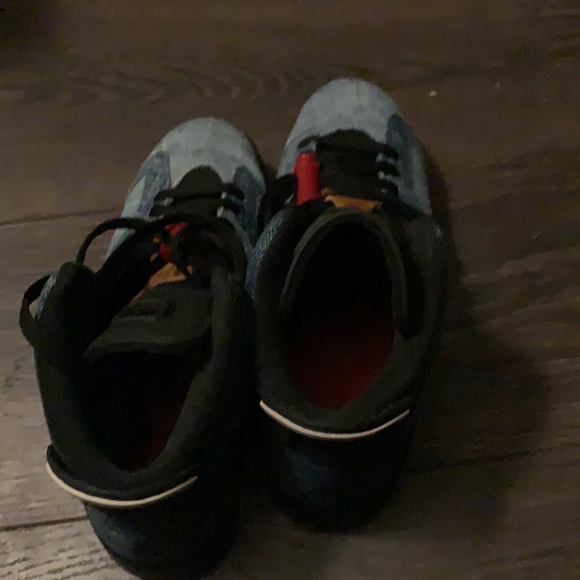 Air Jordan 6 Retro - Picture 6 of 7